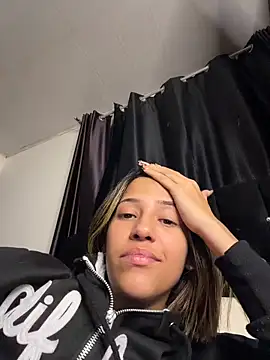 Snapshot of vicky_bass_ chatting on June 16, 2026, 2:58 am vicky bass online show from June 16, 2026, 2:58 am