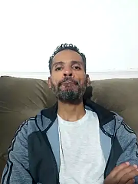 Snapshot of moreno_alpha_br chatting on June 20, 2026, 11:18 pm moreno alpha br online show from June 20, 2026, 11:18 pm