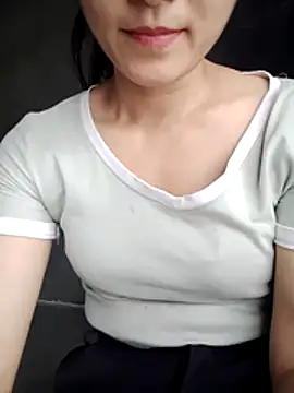 Asami 6868 online show from April 15, 2026, 3:13 am