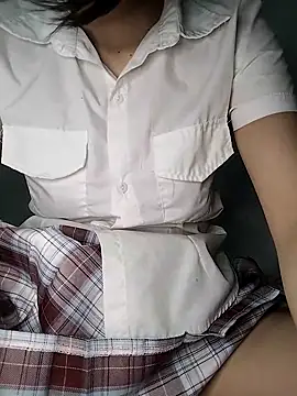 Dona020 online show from February 8, 2026, 8:01 pm