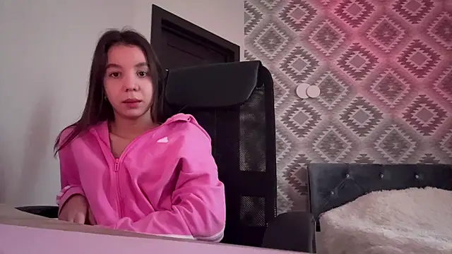 tiffanyrap online show from January 13, 2026, 6:18 am