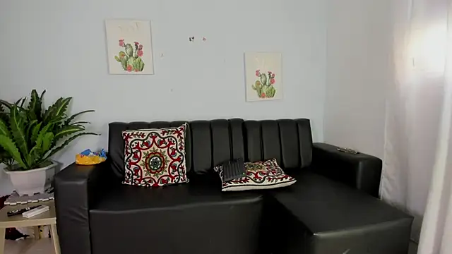 Snapshot of hazel_slim chatting on January 15, 2026, 3:16 pm hazel slim online show from January 15, 2026, 3:16 pm