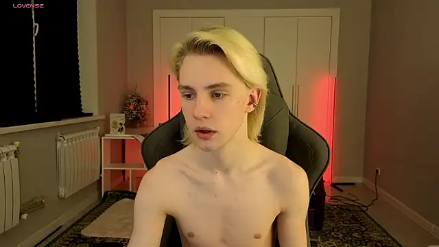 lucidangelok1 online show from March 22, 2026, 11:52 pm