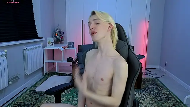 lucidangelok1 online show from March 26, 2026, 1:49 pm