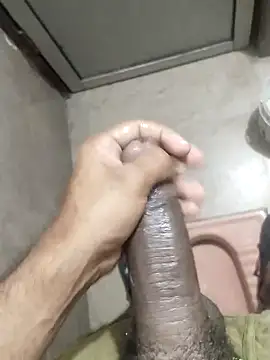 8inchhere online show from February 8, 2026, 9:07 pm