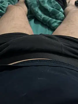 alexandrxlxx online show from April 13, 2026, 8:03 pm