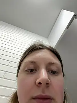 BlondeHott online show from March 4, 2026, 7:09 pm