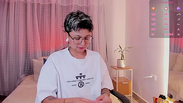 Zury Ramirez online show from April 2, 2026, 11:24 pm