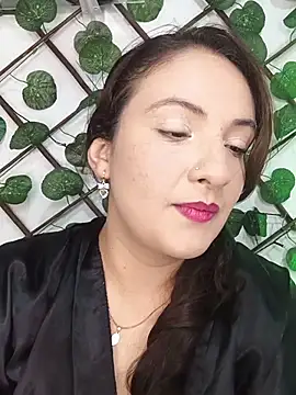 Evaa Angelina online show from January 17, 2026, 5:01 am