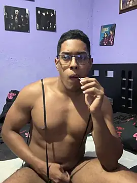 BoyX 02 online show from May 31, 2026, 8:21 pm
