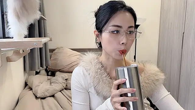 BabyOneDaily online show from January 15, 2026, 1:10 am