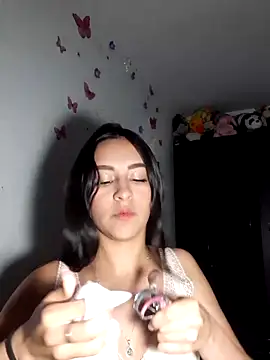 Vania-07 online show from March 18, 2026, 4:15 am