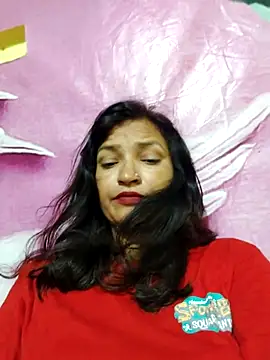 Snapshot of Priyaa_1433 chatting on July 3, 2026, 12:17 am Priyaa 1433 online show from July 3, 2026, 12:17 am