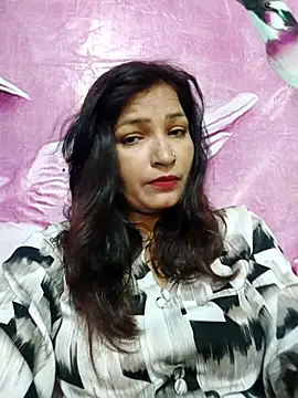 Snapshot of Priyaa_1433 chatting on July 5, 2026, 4:30 am Priyaa 1433 online show from July 5, 2026, 4:30 am