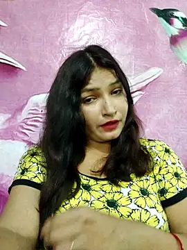 Snapshot of Priyaa_1433 chatting on July 6, 2026, 7:05 am Priyaa 1433 online show from July 6, 2026, 7:05 am
