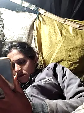 Snapshot of Bhavna8080 chatting on January 10, 2026, 10:47 pm Bhavna8080 online show from January 10, 2026, 10:47 pm