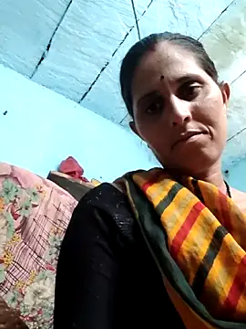 Snapshot of Bhavna8080 chatting on June 7, 2026, 7:23 am Bhavna8080 online show from June 7, 2026, 7:23 am