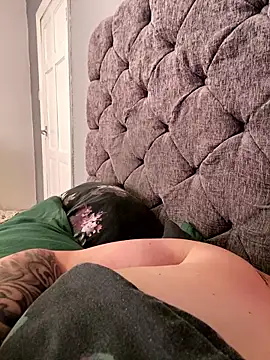 Size24Queen online show from January 7, 2026, 11:12 am