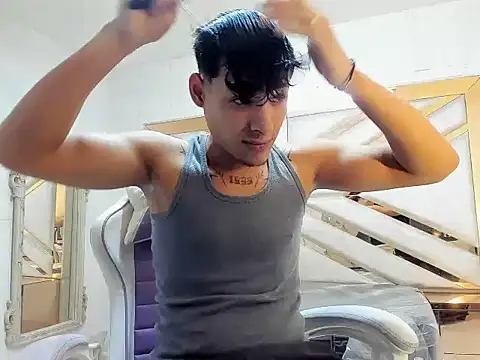 MaxStar26 online show from January 13, 2026, 2:44 pm