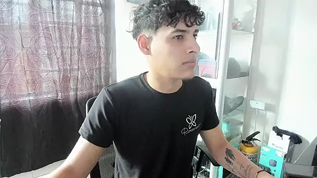 MaxStar26 online show from January 16, 2026, 1:26 pm