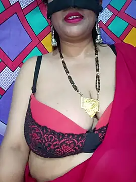 Hot-BHABHI696 online show from May 6, 2026, 4:56 pm