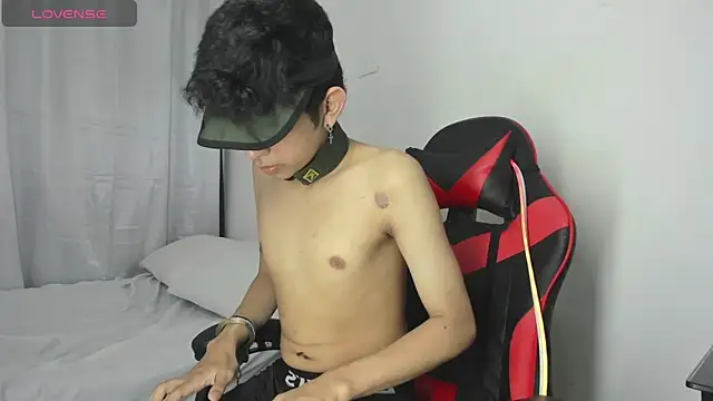 julian xx online show from March 27, 2026, 7:24 pm