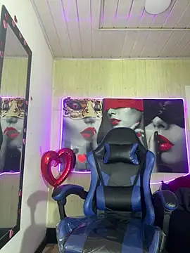 honeyluxe  online show from July 28, 2026, 8:52 pm