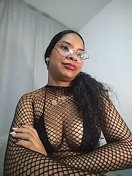KATALINA SANTANA  online show from June 5, 2026, 1:45 am