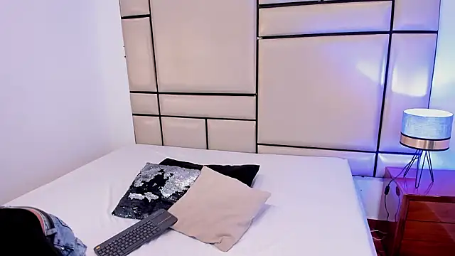 Snapshot of alejandra_loppez chatting on February 2, 2026, 7:34 pm alejandra loppez online show from February 2, 2026, 7:34 pm