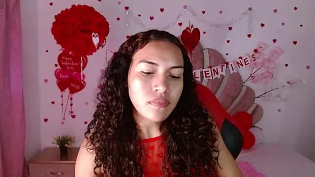 Snapshot of Naya__fox723 chatting on February 14, 2026, 5:53 pm Naya fox723 online show from February 14, 2026, 5:53 pm