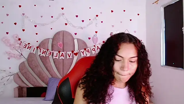 Snapshot of Naya__fox723 chatting on February 16, 2026, 5:42 pm Naya fox723 online show from February 16, 2026, 5:42 pm