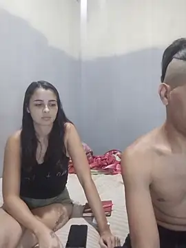 Rodrigohernan19 online show from April 28, 2026, 3:00 am