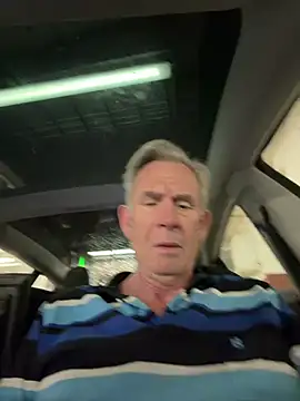 Pierre4tjyxx online show from April 19, 2026, 2:05 pm