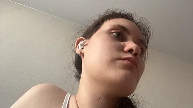 LanaLive online show from April 2, 2026, 11:19 am