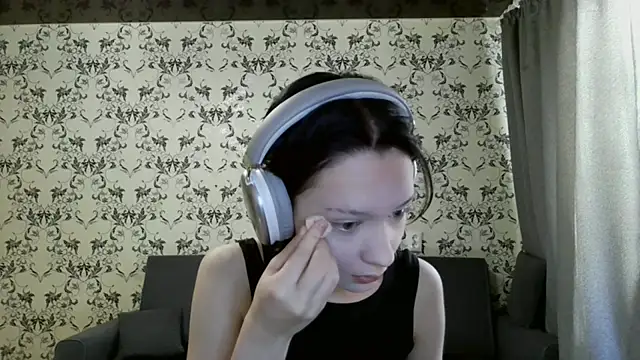 LxayBloom online show from March 7, 2026, 7:05 am