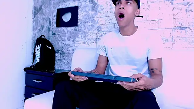 Snapshot of Harin_Prize chatting on June 21, 2026, 11:57 am Harin Prize online show from June 21, 2026, 11:57 am