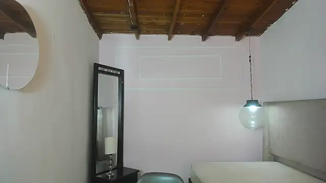 ZoeFox5 online show from March 9, 2026, 12:09 pm