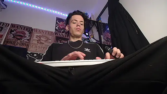 Snapshot of Anhony_Muscle chatting on March 2, 2026, 7:32 pm Anhony Muscle online show from March 2, 2026, 7:32 pm