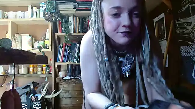 spiralhokkaido23 online show from April 17, 2026, 1:36 pm