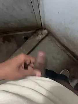 Snapshot of HotDady69690 chatting on February 16, 2026, 6:37 pm HotDady69690 online show from February 16, 2026, 6:37 pm