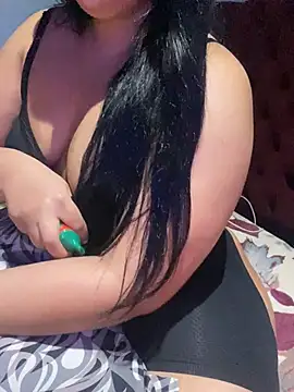 Lina Velvet  online show from April 16, 2026, 2:23 am