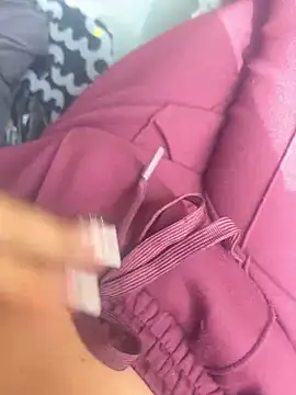 Babypinypon online show from March 4, 2026, 12:33 pm