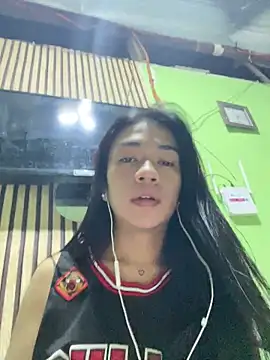 Snapshot of EnviousMaddie chatting on March 20, 2026, 6:24 pm EnviousMaddie online show from March 20, 2026, 6:24 pm