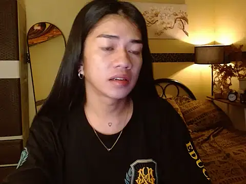 Snapshot of EnviousMaddie chatting on April 23, 2026, 5:48 pm EnviousMaddie online show from April 23, 2026, 5:48 pm