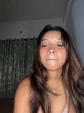 Snapshot of annaya_sexy chatting on May 15, 2026, 8:05 pm annaya sexy online show from May 15, 2026, 8:05 pm