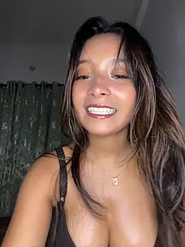 Snapshot of annaya_sexy chatting on May 17, 2026, 6:37 pm annaya sexy online show from May 17, 2026, 6:37 pm