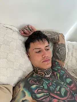 Snapshot of Chrissblack chatting on February 21, 2026, 3:02 pm Chrissblack online show from February 21, 2026, 3:02 pm