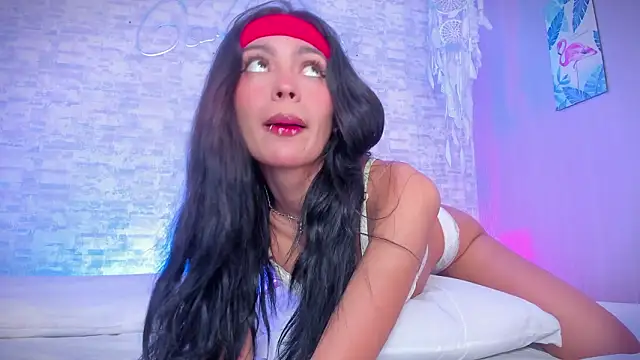 ayla lux online show from February 15, 2026, 6:32 am