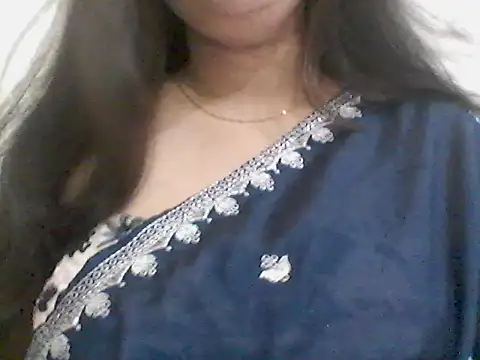 Snapshot of _Daisy chatting on April 7, 2026, 6:41 pm Daisy online show from April 7, 2026, 6:41 pm
