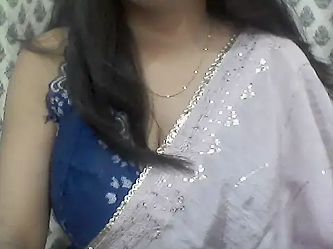 Snapshot of _Daisy chatting on April 8, 2026, 6:30 pm Daisy online show from April 8, 2026, 6:30 pm